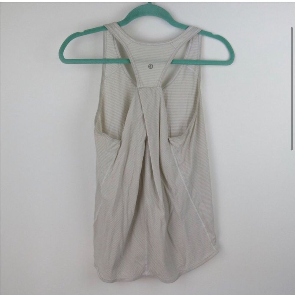 Lululemon Grey Textured Relaxed Racerback Tank sz 4